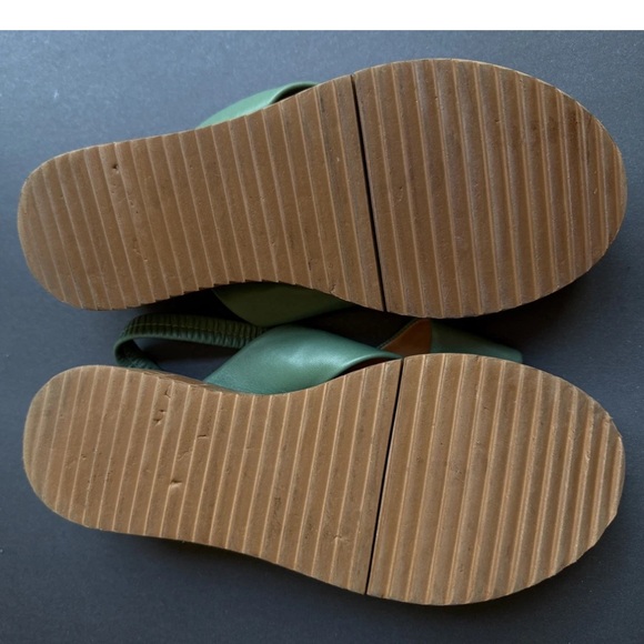 Robert Clergerie Freedom Platform Women’s Sz 8.5 Green Leather/Wood Sandals - Picture 6 of 6